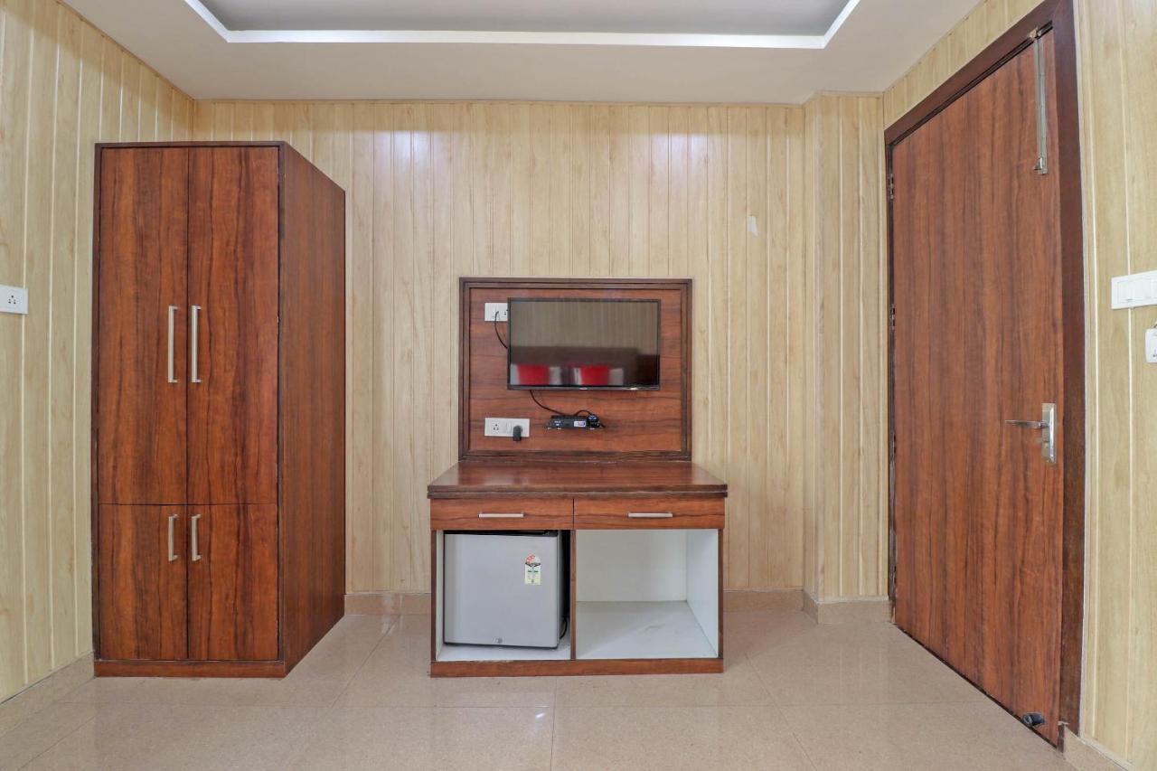 Capital O 76444 Hotel Hill-Top Inn Narendra Nagar Zewnętrze zdjęcie
