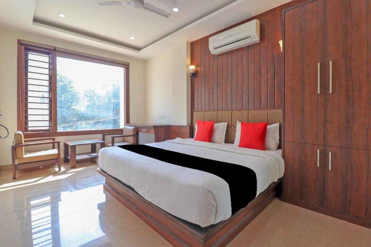 Capital O 76444 Hotel Hill-Top Inn Narendra Nagar Zewnętrze zdjęcie